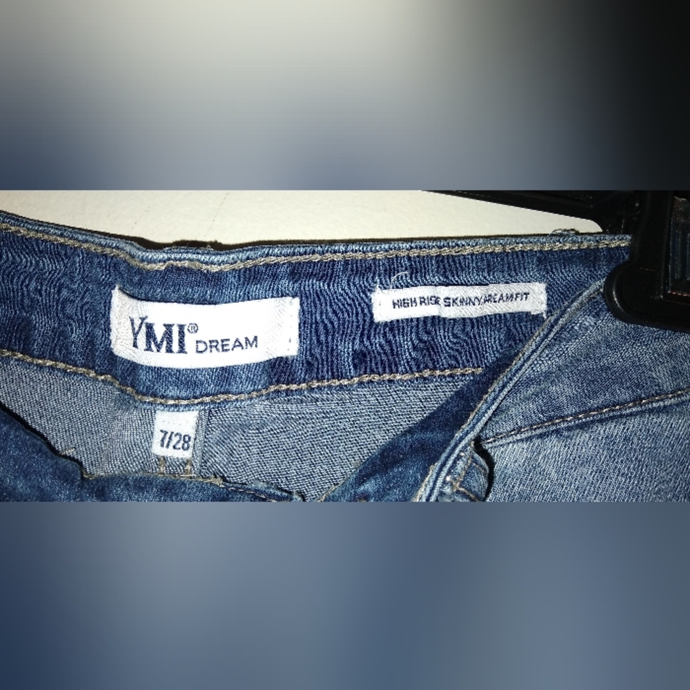 ❌SOLD❌YMI Dream High Rise/ Dream Fit Jeans - Picture 5 of 8